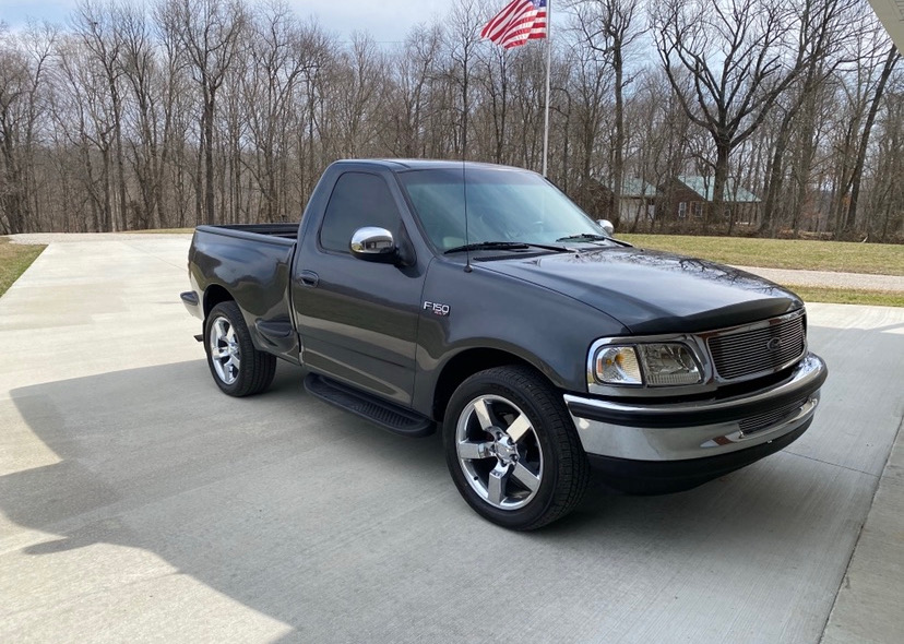 Used 1998 Ford F150 2WD Regular Cab image 1