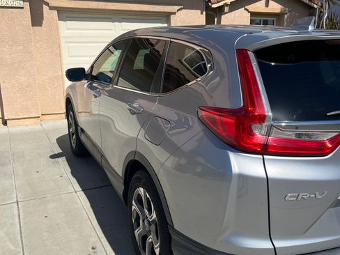 Used 2018 Honda CR-V EX-L image 2