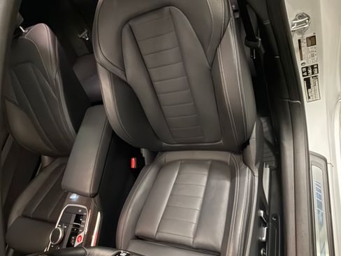 Used 2025 BMW 440i xDrive Coupe w/ Premium Package image 17