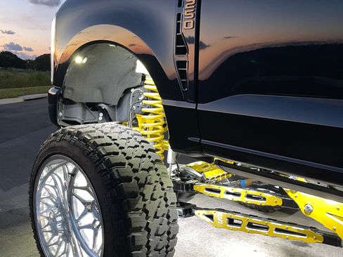 Used 2023 Ford F250 Lariat w/ Sport Appearance Package image 28