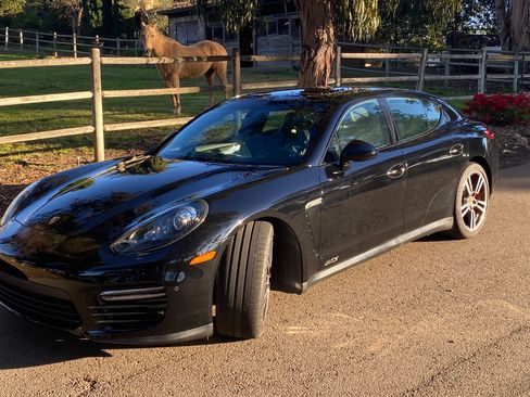 Used 2015 Porsche Panamera GTS image 1