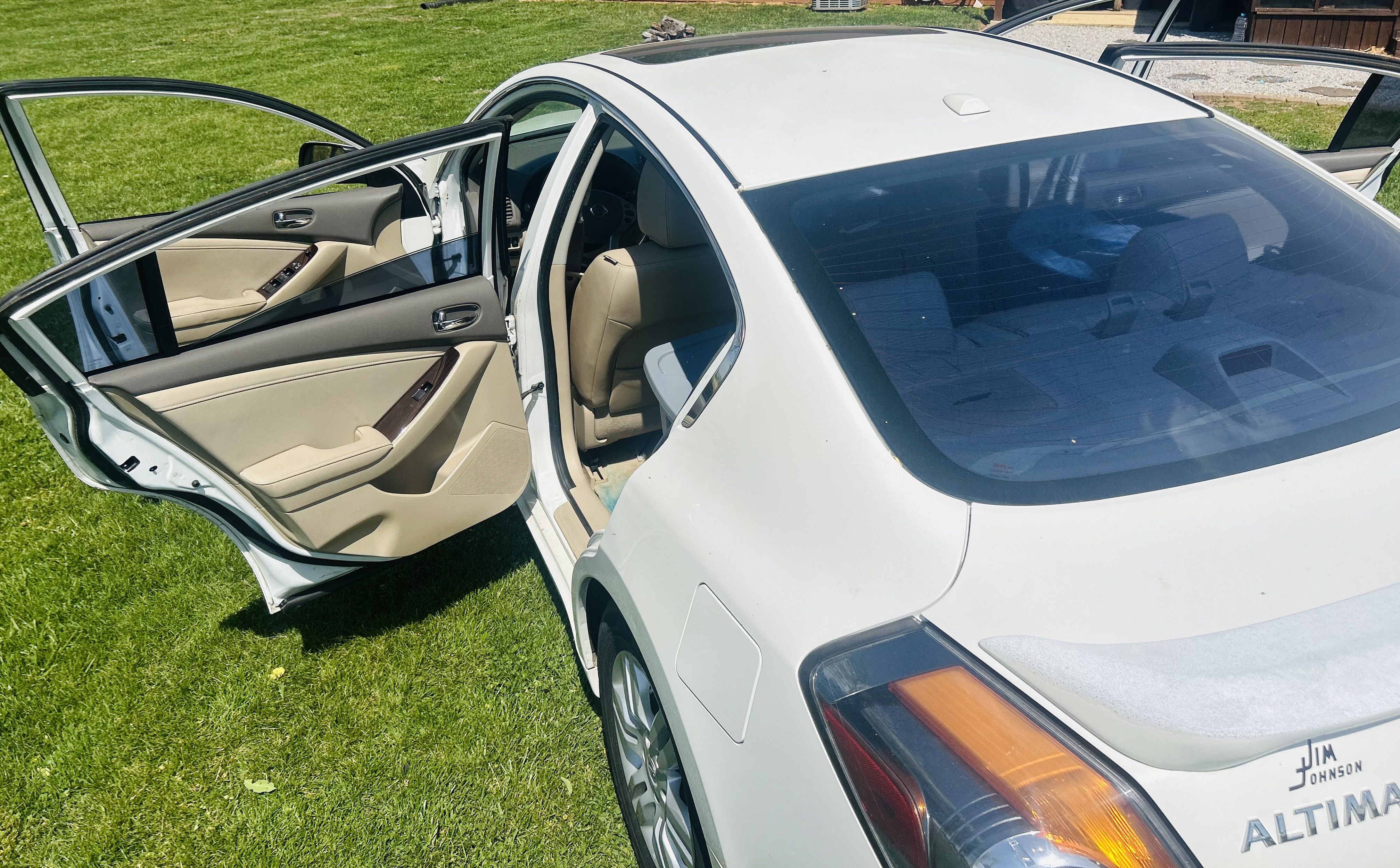 Used 2011 Nissan Altima 2.5 SL w/ 2.5SL Pkg FWD image 5