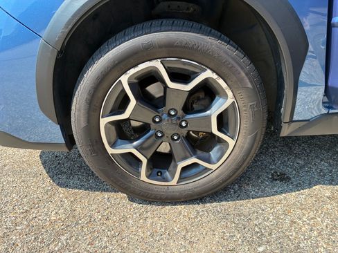 Used 2014 Subaru Crosstrek 2.0i Limited AWD/4WD image 9