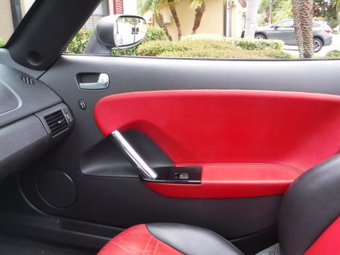 Used 2007 Saturn Sky Red Line RWD image 23