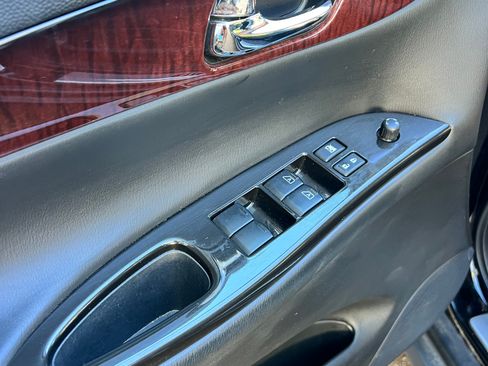 Used 2015 INFINITI QX50 Journey w/ Premium Package image 9