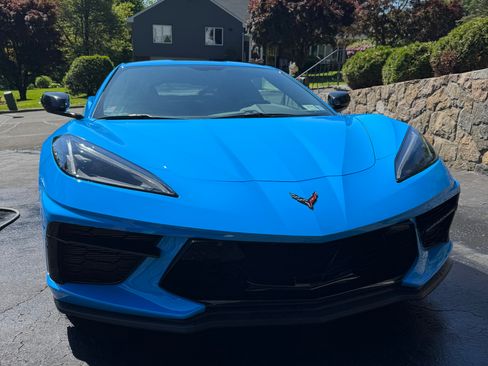 Used 2020 Chevrolet Corvette Stingray Coupe w/ Z51 Performance Package RWD image 9