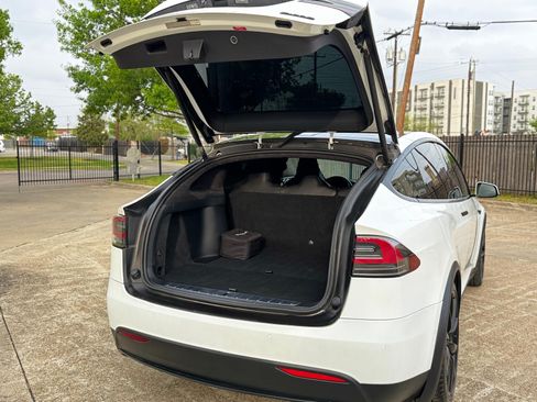 Used 2018 Tesla Model X P100D image 11