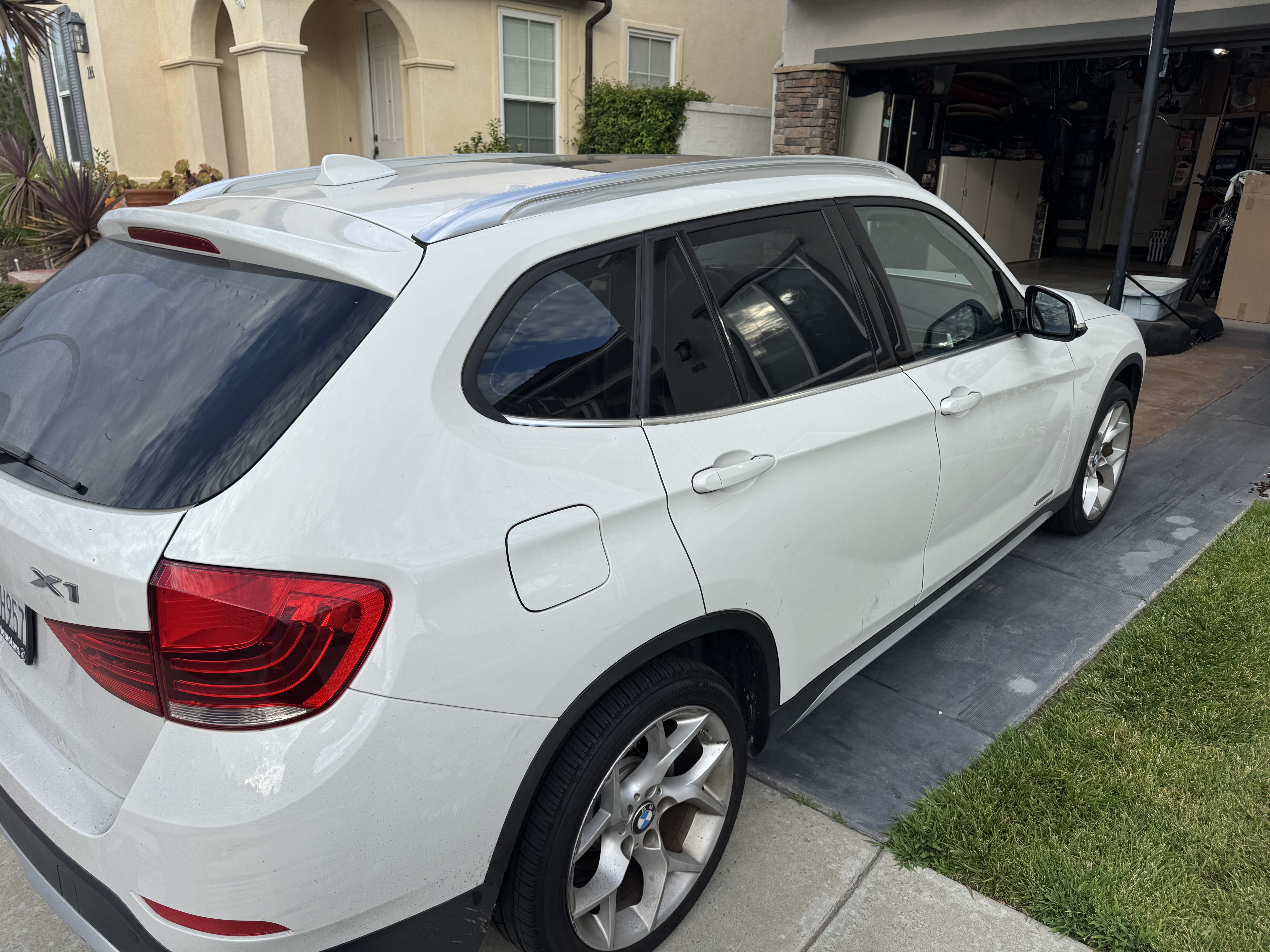 Used 2015 BMW X1 sDrive28i RWD image 2