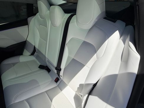 Used 2024 Tesla Model 3 Performance image 17