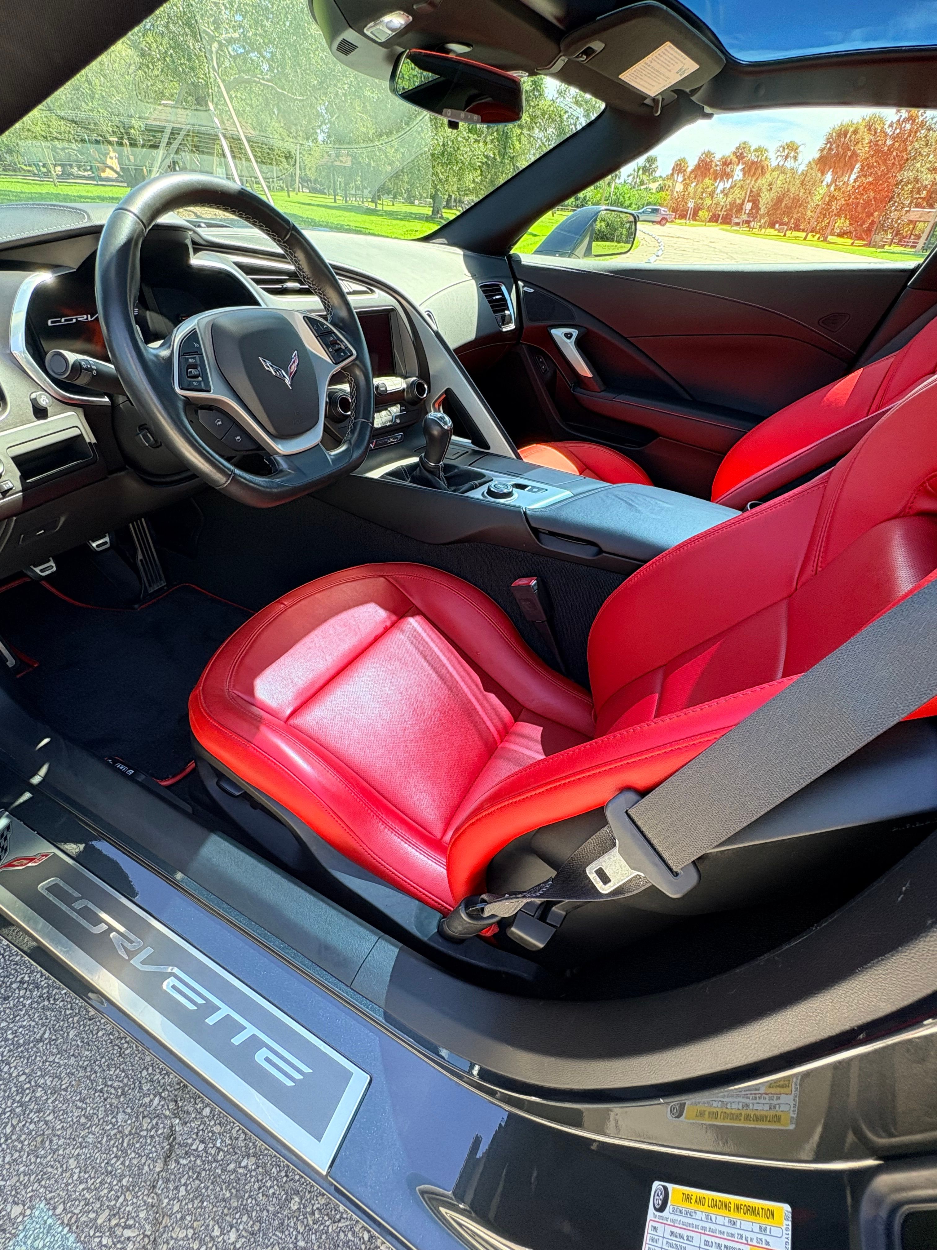 Used 2019 Chevrolet Corvette Stingray Coupe w/ Carbon Flash Badge Package RWD image 15