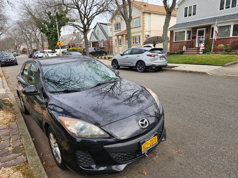 Used 2013 MAZDA MAZDA3 i Touring image 8