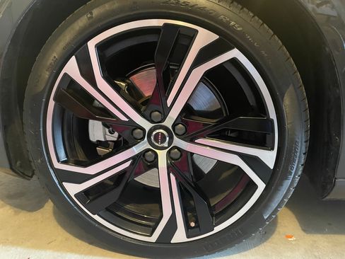 Used 2024 Volvo S60 B5 Plus w/ Climate Package image 11