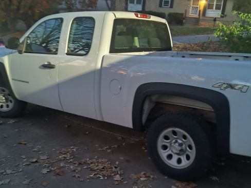 Used 2007 Chevrolet Silverado 1500 W/T image 1