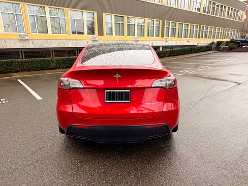 Used 2021 Tesla Model Y Long Range image 5