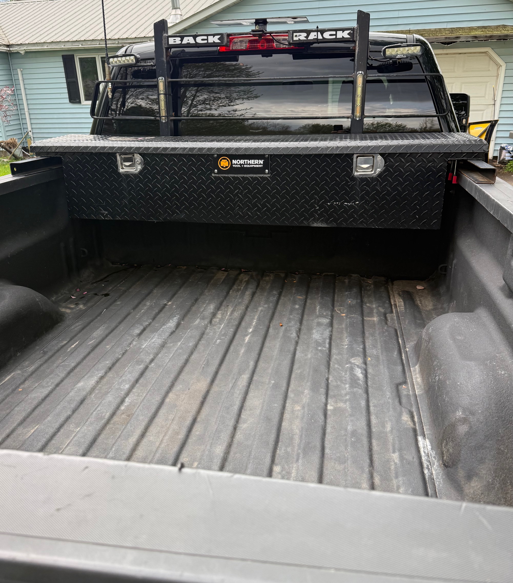 Used 2018 Chevrolet Silverado 3500 W/T AWD/4WD image 11