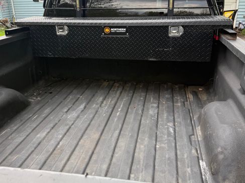 Used 2018 Chevrolet Silverado 3500 W/T AWD/4WD image 11
