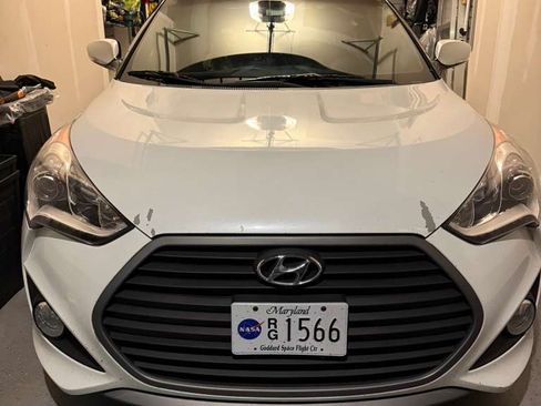 Used 2016 Hyundai Veloster Turbo w/ Option Group 04 FWD image 8