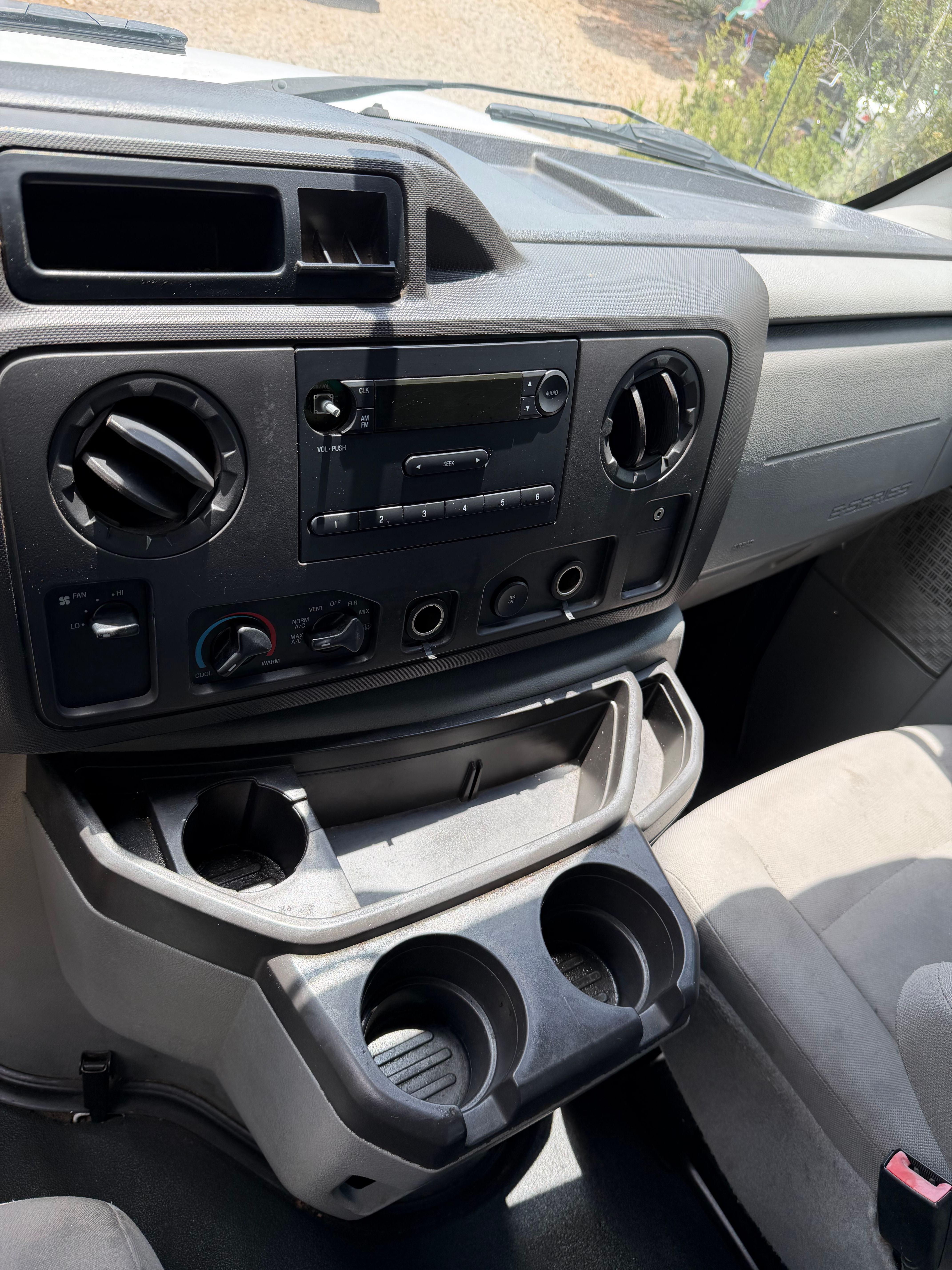Used 2013 Ford E-250 and Econoline 250 w/ PWR Group RWD image 11