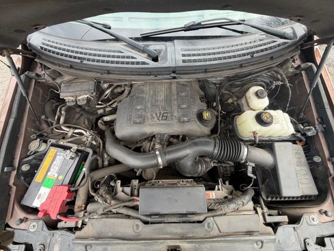 Used 2011 Ford F150 Lariat w/ Lariat Chrome Pkg image 15