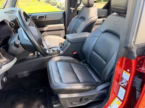 Used 2023 Ford Bronco Badlands AWD/4WD image 13