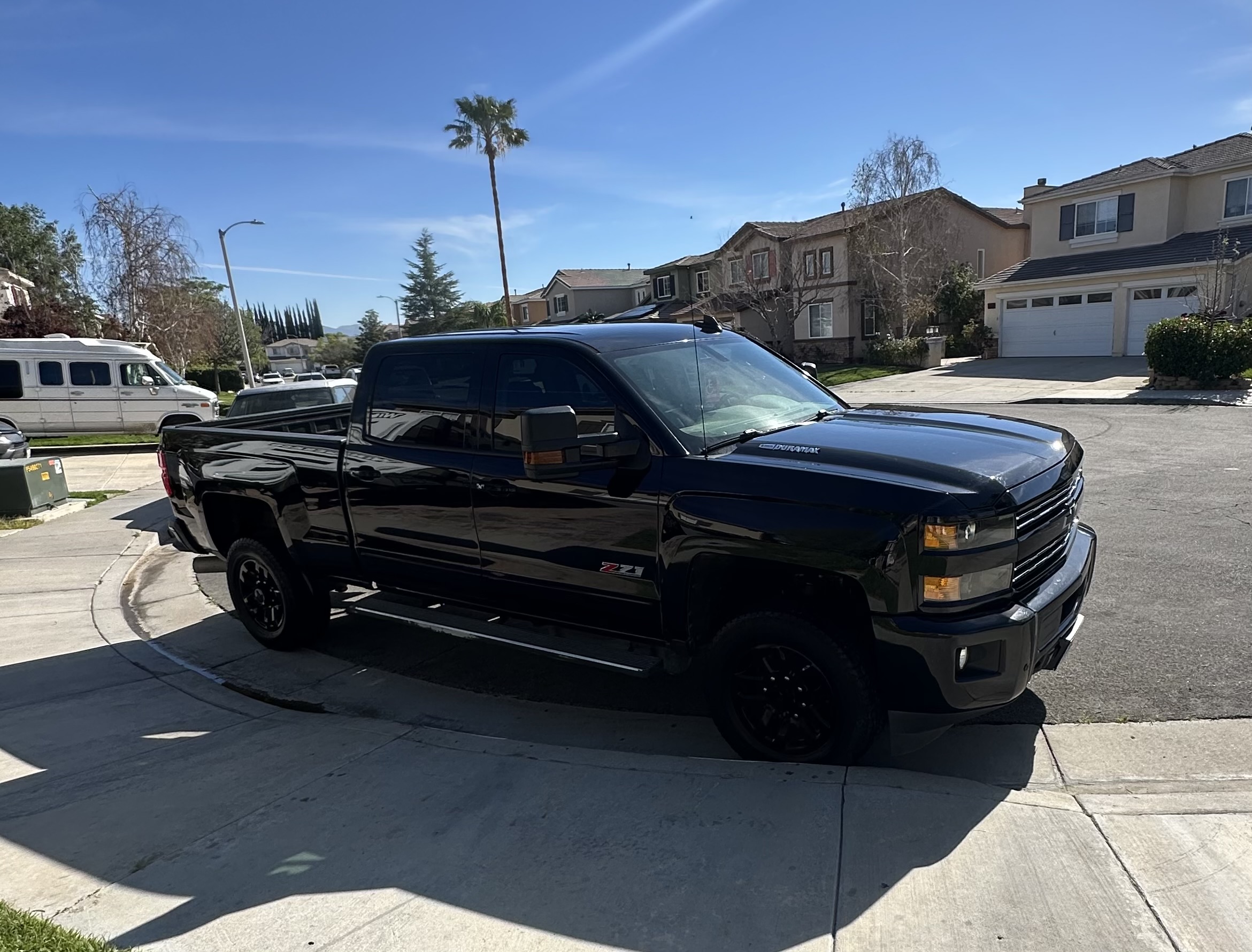 Used 2016 Chevrolet Silverado 2500 LT w/ Midnight Edition AWD/4WD image 5