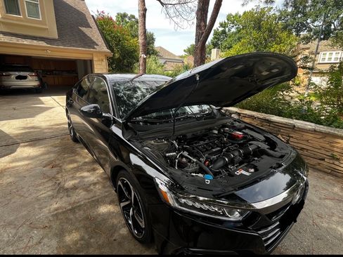 Used 2020 Honda Accord Sport image 2