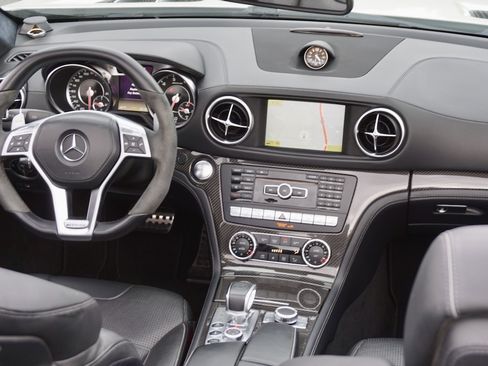 Used 2013 Mercedes-Benz SL 63 AMG image 11
