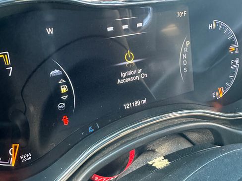 Used 2015 Jeep Grand Cherokee Limited image 13