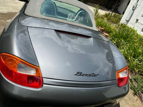 Used 2001 Porsche Boxster RWD image 10