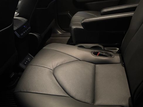 Used 2021 Toyota Highlander Limited AWD/4WD image 8