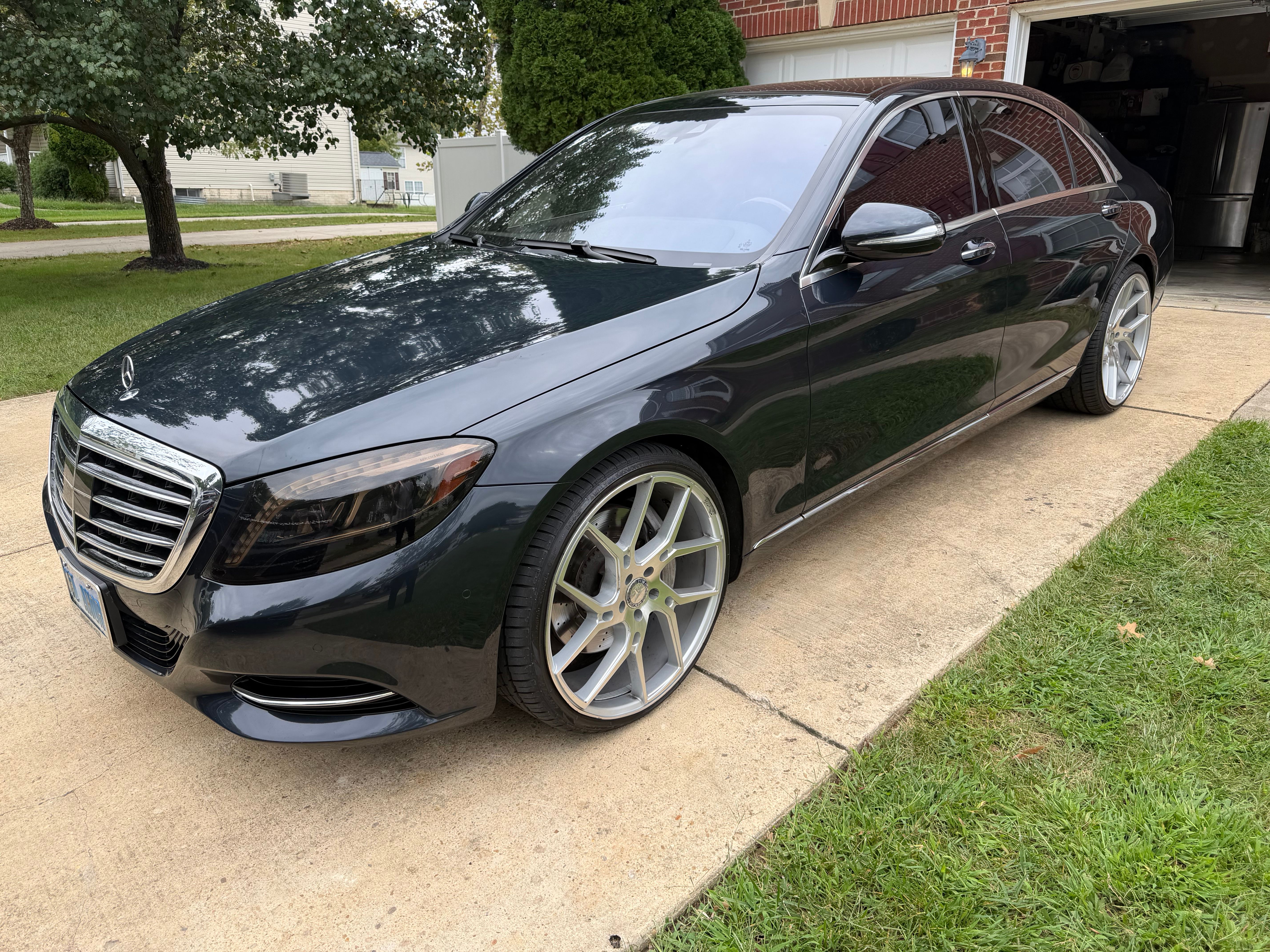 Used 2015 Mercedes-Benz S 550 4MATIC Sedan image 1