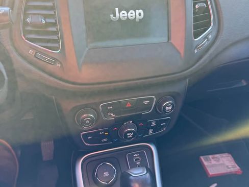 Used 2019 Jeep Compass Latitude w/ Safety & Security Group image 9