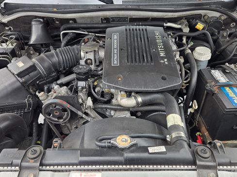 Used 2000 Mitsubishi Montero Sport LS image 17