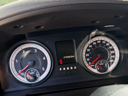 Used 2016 RAM 2500 Tradesman w/ Chrome Appearance Group image 8