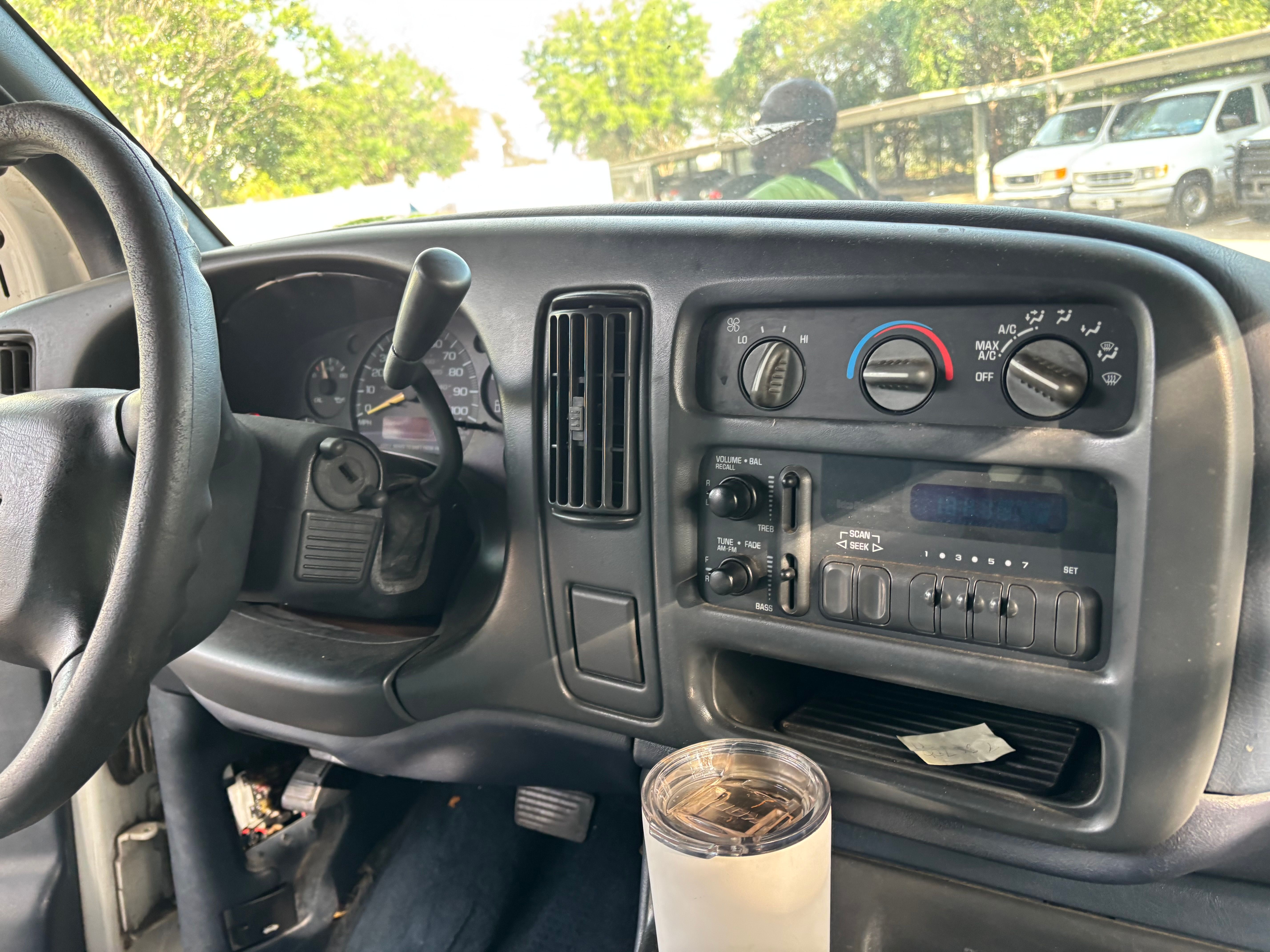 Used 2000 Chevrolet Express 2500 Passenger w/ LS Preferred Equipment Group RWD image 16