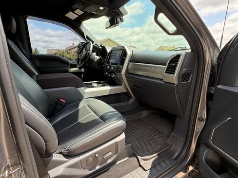 Used 2022 Ford F250 Lariat w/ Tremor Off-Road Package AWD/4WD image 19