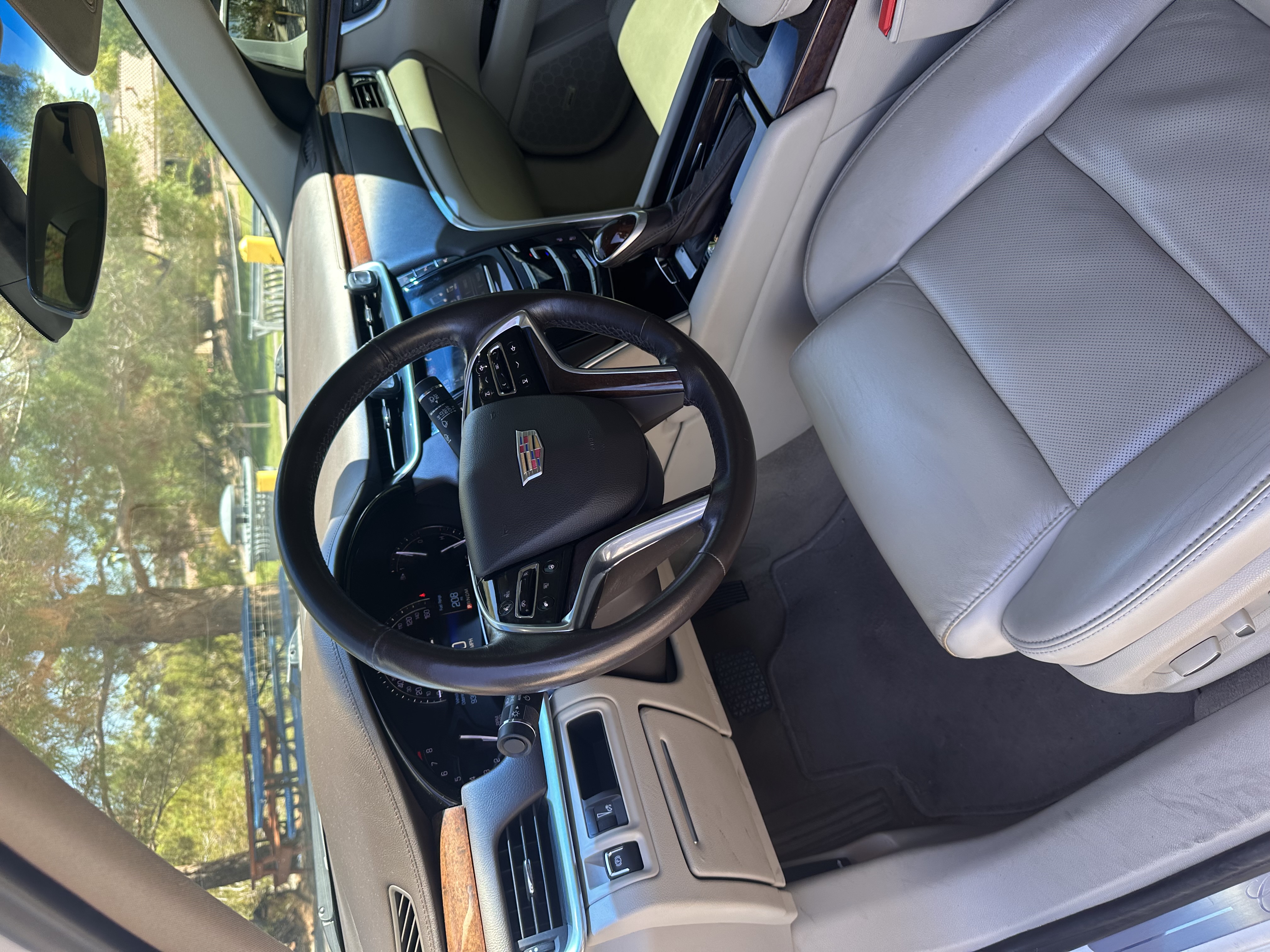 Used 2017 Cadillac XTS Luxury FWD image 10