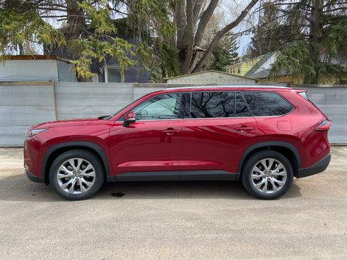 Used 2025 Toyota Grand Highlander AWD Hybrid image 1