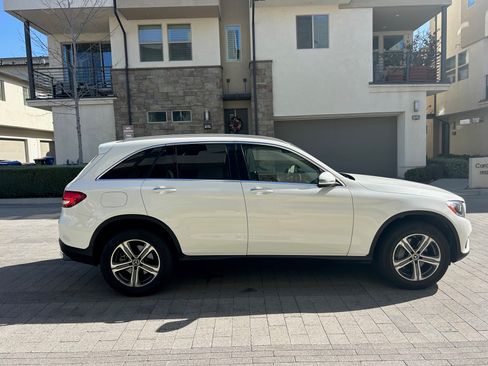 Used 2018 Mercedes-Benz GLC 300 300 Sport Utility 4D image 10