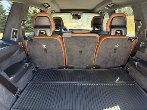 Used 2020 Volvo XC90 T8 Inscription image 17