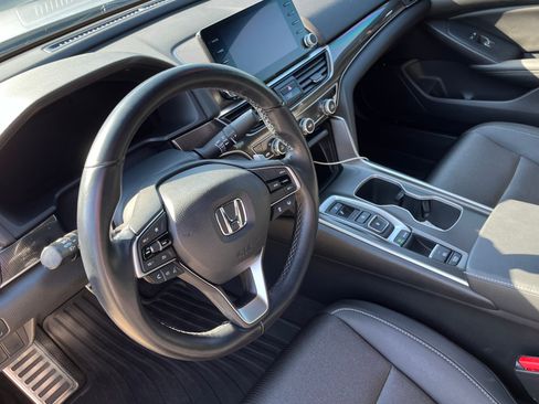 Used 2020 Honda Accord Sport image 8