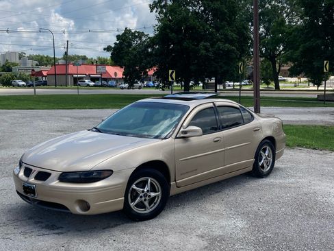 Used 2002 Pontiac Grand Prix GT w/ Opt Pkg 3 FWD image 6