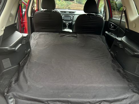 Used 2017 Nissan Rogue SV w/ SV Premium Package image 9