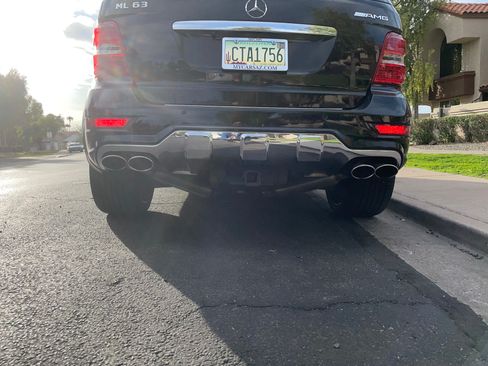 Used 2011 Mercedes-Benz ML 63 AMG 4MATIC image 8