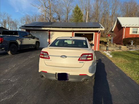 Used 2014 Ford Taurus SHO w/ Equipment Group 401A image 5