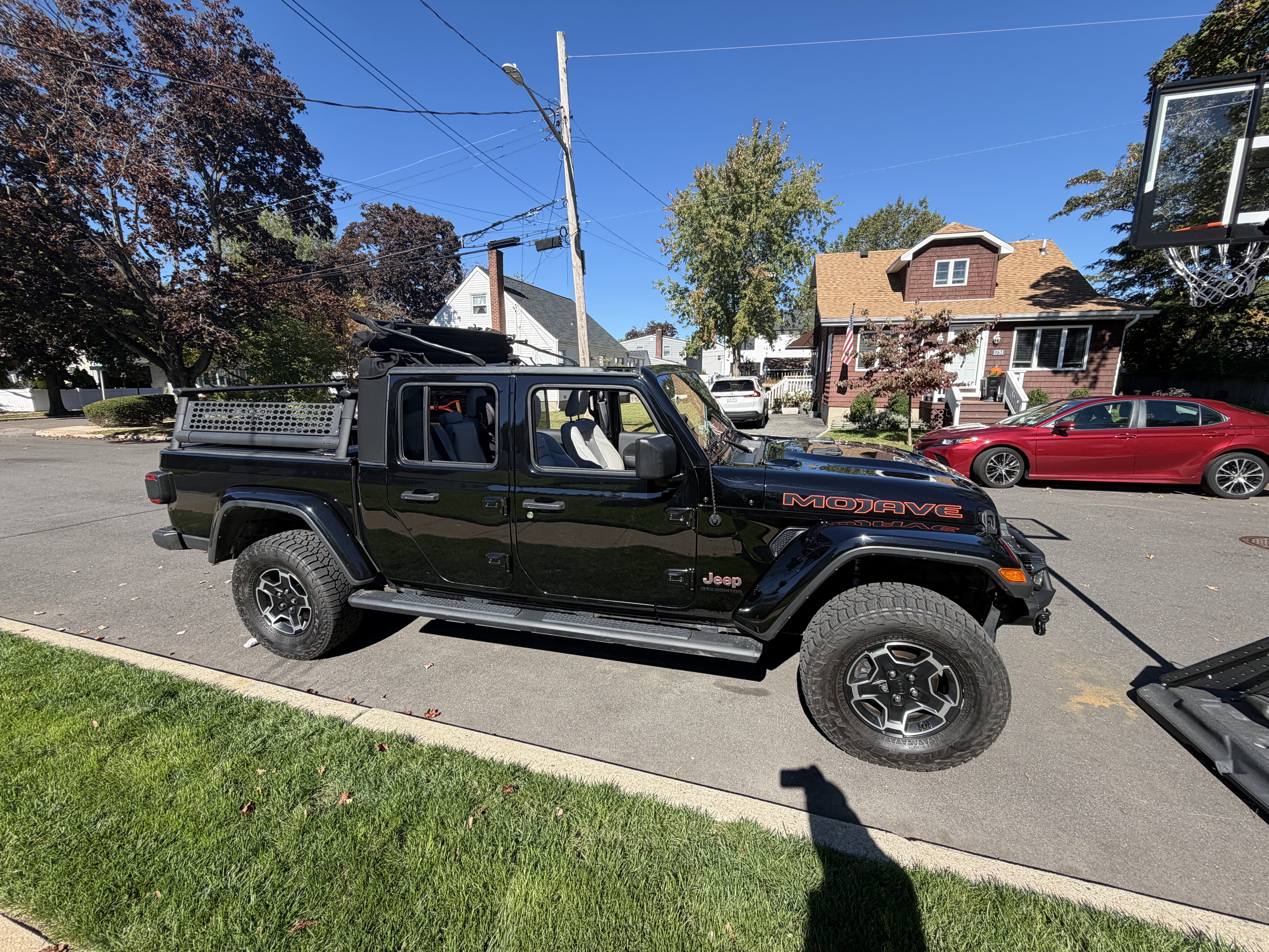 Used 2023 Jeep Gladiator Mojave w/ LED Lighting Group AWD/4WD image 11