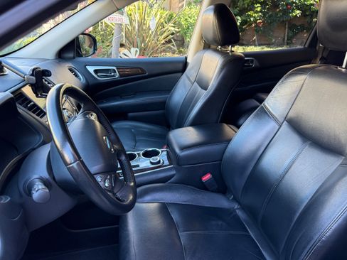 Used 2013 Nissan Pathfinder SL w/ Trailer Tow Pkg image 14