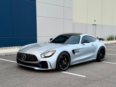 Used 2018 Mercedes-Benz AMG GT R image 2