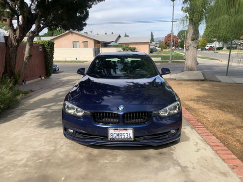 Used 2018 BMW 330i Sedan w/ Shadow Sport Edition image 5