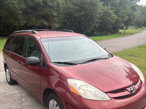Used 2007 Toyota Sienna LE FWD image 1